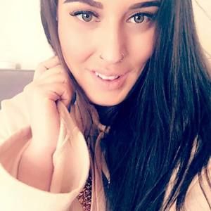 Meet your Posher, Skye-tia